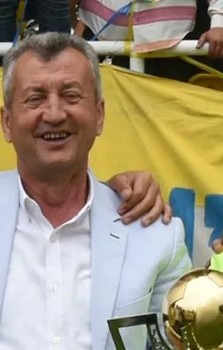 Son dakika: Menemenspor Onursal Başkanı Tahir Şahin silahlı saldırıya uğradı