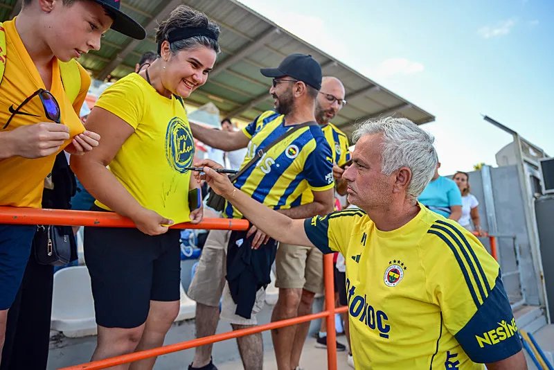 Fenerbahçeliler havalimanına akın edecek! Transferin yıldızı Ada'dan - 10