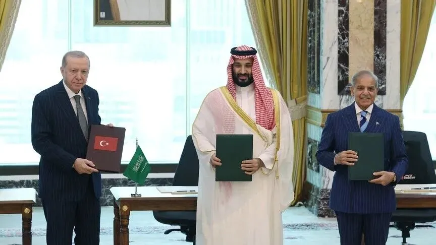 baskan-erdogan-trump-ile-gorustu-diplomasi-ve-bolgesel-istikrar-vurgusu-1787006042803.jpeg Başkan Erdoğan Trump ile görüştü: Diplomasi ve bölgesel istikrar vurgusu-4
