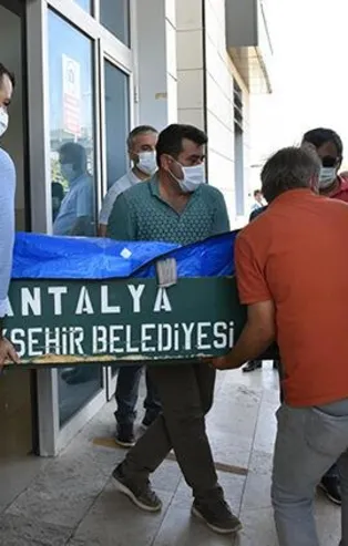 Antalya'da ortakların "kredi kutlaması" kanlı bitti!