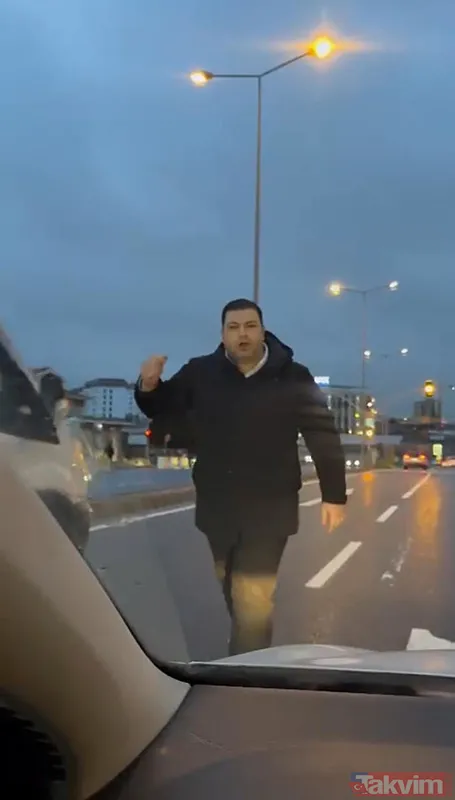 Başakşehir'de maganda dehşeti: Kadın sürücünün aracına saldırdı - 6