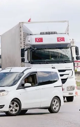 Son dakika: Korona sızmalarına izin yok! Birinci derece akraba olmayan kişilerle yolculuklara korsan taksi muamelesi yapılacak