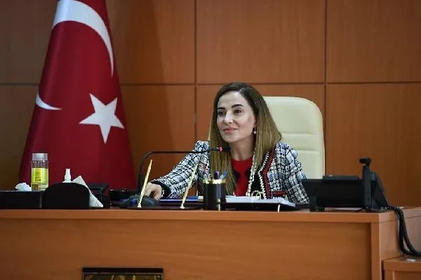 Son dakika: İçişleri Bakanlığı: Uşak Valisi Funda Kocabıyık geçici görevle İçişleri Bakanlığı emrine görevlendirilmiştir-3