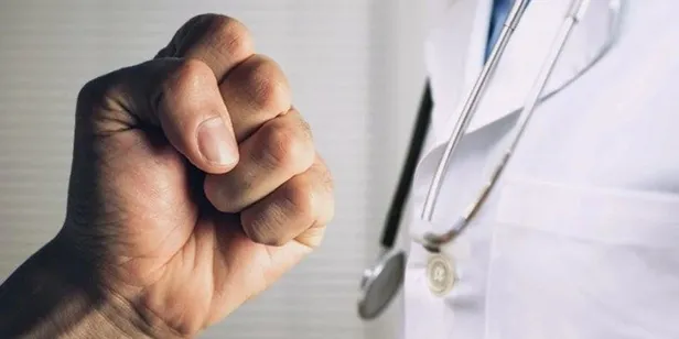 Denizli'de korkunç olay! Parfüm satmak için girdiği hastanedeki iki doktoru rehin alıp, tehdit etti-4