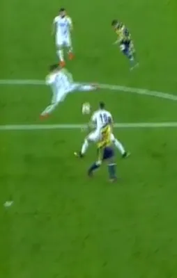 Penaltı mı değil mi?