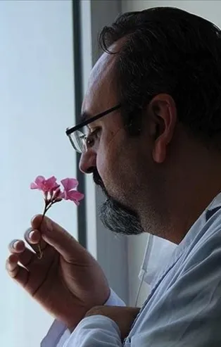 Koronavirüste koku kaybına doğal çözüm! Şifa limon, kekik, nane yağı ve karanfilde...