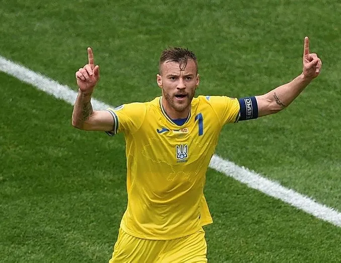 Elmas’ın bombası Yarmolenko