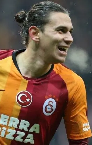 Ön libero Taylan Antalyalı’ya  emanet