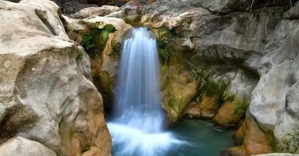 Her mevsim ayrı güzel! Yazılı Kanyon Tabiat Parkı, doğal güzelliğiyle büyülüyor