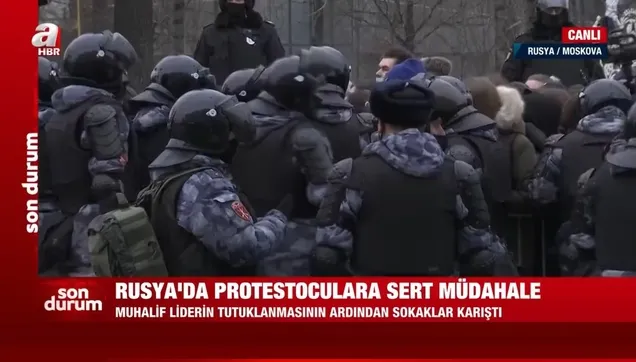 Rusya'da sokaklar karıştı! Yüzlerce Navalnıy yanlısı protestocu gözaltına alındı