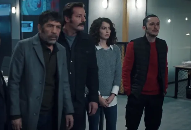 teskilat-20-bolum-fragmani-efsane-geri-dondu-dusman-dize-getirildi-bundan-sonrasi-dugun-bayram-1635141338063.jpg Teşkilat 20. bölüm fragmanı: Efsane geri döndü düşman dize getirildi! Bundan sonrası düğün bayram-3
