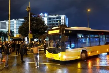 CHP'li İBB 6 milyar TL'lik borcunu ödemedi! İstanbul'da Özel Halk Otobüsleri kontak kapattı! Kaos çıkınca uzlaştılar...