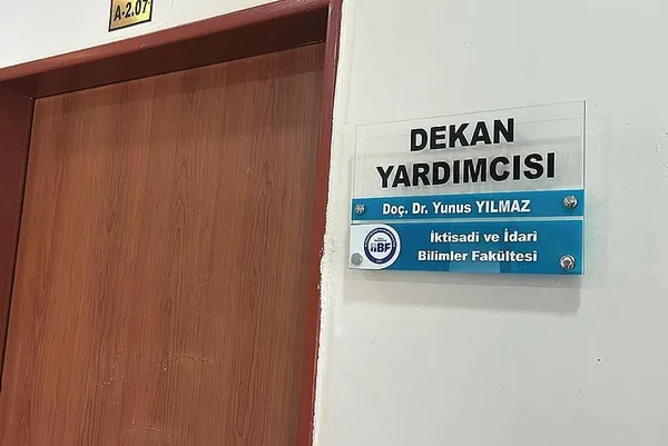 universitede-kan-donduran-olay-eski-kiz-ogrenci-dekana-bicakla-saldirdi-ifadesi-soke-etti-1695047849056.jpeg