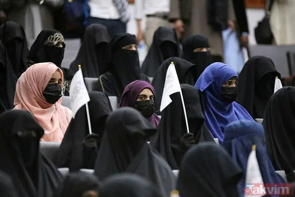 Afgan kadınlar Kabil Eğitim Üniversitesi’nde Taliban’a destek programı düzenledi - 7