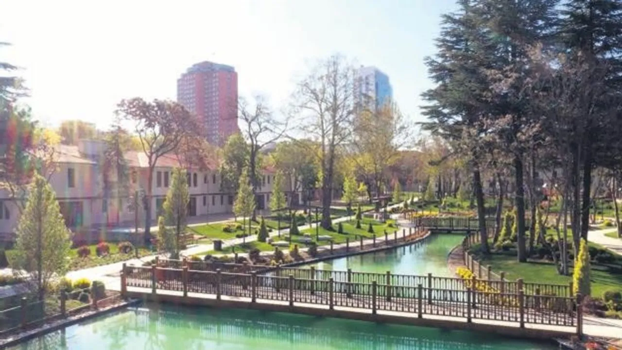 Saraçoğlu Mahallesi yenilendi