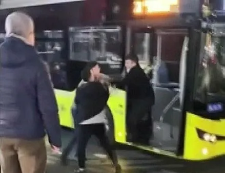 İETT şoförünün yol kavgası kamerada