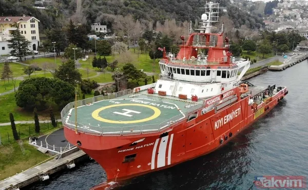 SON DAKİKA: Süveyş Kanalı'nda sıkışan Ever Given isimli gemi hareket ettirildi! Mürettebatın sevinç anları kamerada: Allahuekber - 46