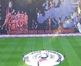 Başakşehir’den dev pankart