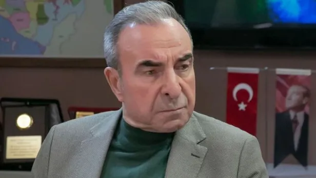 arka-sokaklarda-cigerleri-parca-pincik-edecek-basrol-vedasi-1-numarali-ismin-fisini-cektiler-1685956520370.jpg 1. numaralı ismin kalemini kırdılar! Arka seyircisinin dünyasını başına yıkacak bir başrol ayrılığı daha yaşanacak!-7