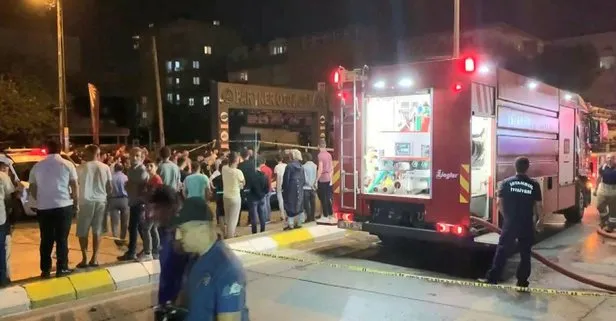 İstanbul Sultanbeyli’de bir restoranda patlama! 3 araç zarar gördü