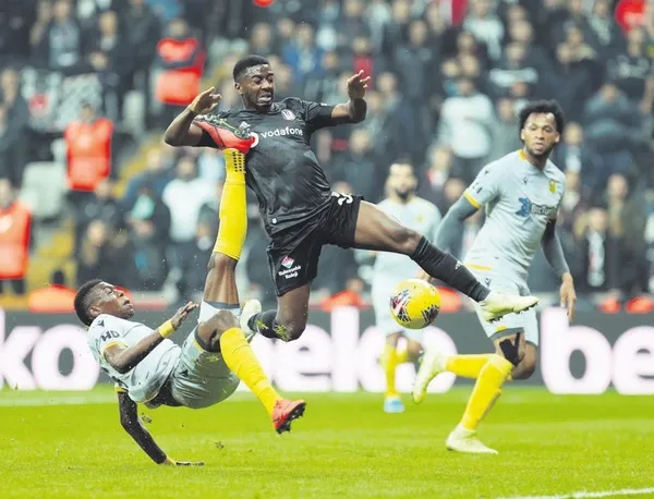Beşiktaş Teknik Direktörü Abdullah Avcı: Yeni seri için çalışacağız - 3