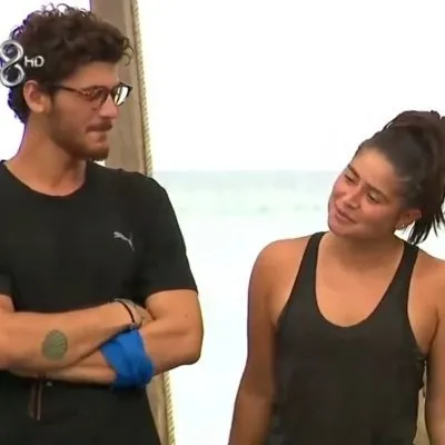 Survivor Poyraz'ın sevgilisi ortaya çıktı kendini göstermek için paso paylaşıyor! Sağ gösterip sol vurdu Ayşe Yüksel deniyordu...-4