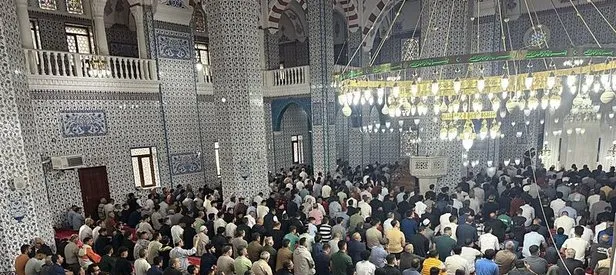 Camiler doldu taştı!