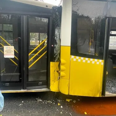 Fatih’te 2 İETT otobüsü çarpıştı
