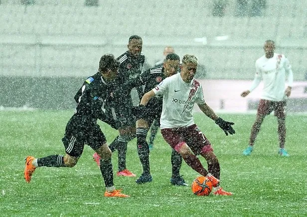 besiktas-ustun-oynadigi-macta-kalesinde-gordugu-hatali-golle-2-puan-kaybetti-1647732269030.jpeg Beşiktaş üstün oynadığı maçta kalesinde gördüğü hatalı golle 2 puan kaybetti-5
