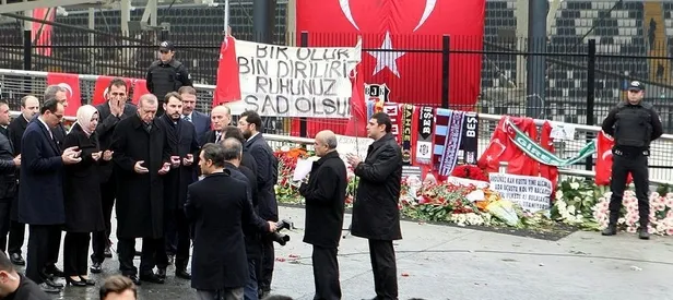 Şehitler Tepesi’nde dua