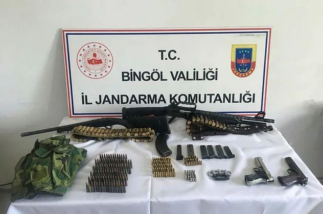 Bingöl'de silah ve mühimmat ele geçirildi
