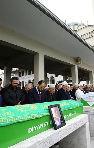 Ünlü hafız İsmail Coşar ve eşi son yolculuğuna uğurlandı