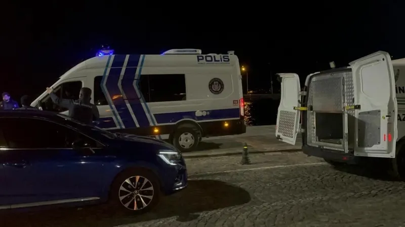 sinop-iskelesinde-denizde-cansiz-beden-bulundu-kimlik-tespiti-suruyor-1773123180718.jpeg Sinop İskelesi'nde denizde cansız beden bulundu: Kimlik tespiti sürüyor-4