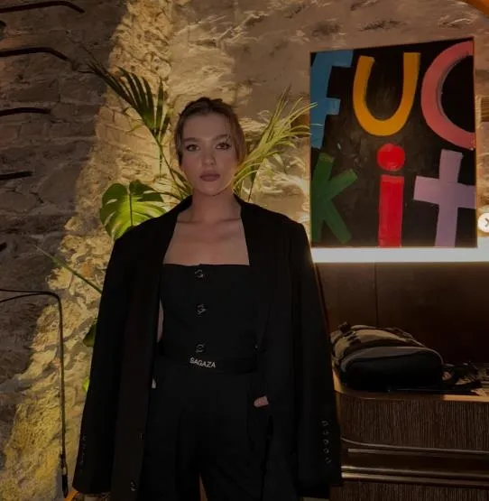 1707689883013.jpeg Araya güvenlik girdi | Melisa Döngel ile sunucu Sedef Bekiroğlu arasında kavga! Nedeni Barış Alper Yılmaz mı?-2