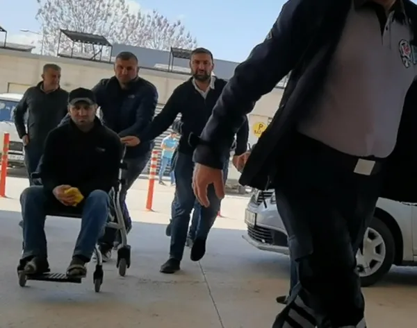 kopan-3-parmagini-arkadaslari-hastaneye-yetistirdi-1650462364152.jpg Kopan 3 parmağını arkadaşları hastaneye yetiştirdi-4