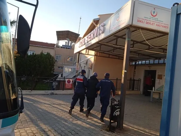 Son dakika: İzmir açıklarında tekneyle yurt dışına kaçmaya çalışırken yakalanan FETÖ şüphelilerinden 26'sı tutuklandı-2