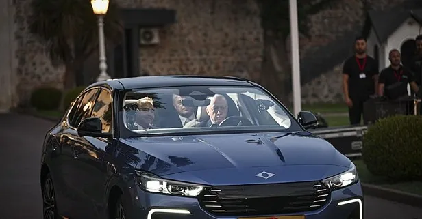 Başkan Erdoğan'a Togg'un yeni satışa çıkan modeli teslim edildi! 3 farklı donanım 2 yeni renk | T10F'nin özellikleri neler?