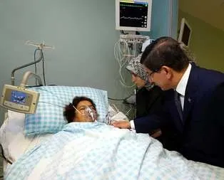Başbakan yaralıları hastanede ziyaret etti