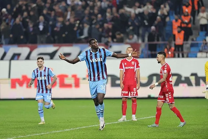 akyazida-firtina-koptu-trabzonspor-evinde-samsunsporu-maglup-etti-1704998756084.jpeg Akyazı'da Fırtına koptu! Trabzonspor evinde Samsunspor'u mağlup etti-3