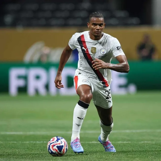 Milan Akanji için devrede!