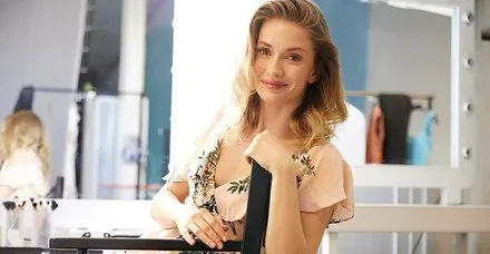 Koynunda yılan besledi