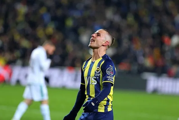 Özel haber... Fenerbahçe'nin Yunan yıldızı Pelkas takımdan ayrlıyor! İtalya'dan o takım talip oldu-4