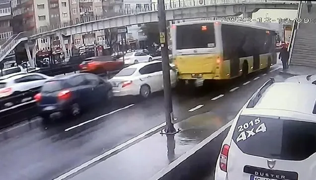 Avcılar'da zincirleme kaza, 3 yaralı