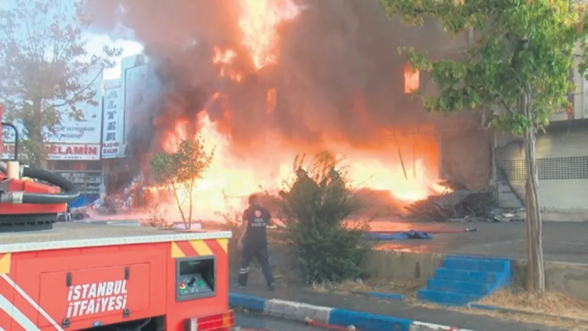 İSTOÇ’ta çıkan yangında 17 iş yeri zarar gördü