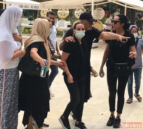 Alişan'ın kardeşi Selçuk Tektaş'a veda! Son yolculuğuna uğurlandı Alişan gözyaşlarına hakim olamadı - 4