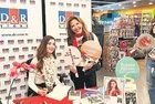 Funda Karayel D&R Akmerkez’de izdiham yarattı! Okurlarıyla “Rota Bilinmez”i buluşturdu