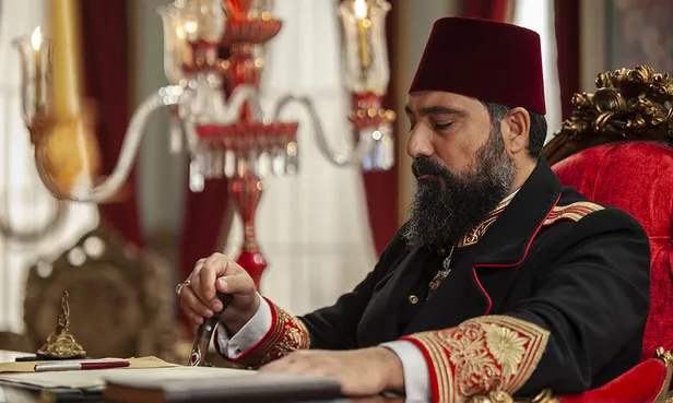 payitaht-abdulhamidin-basrolunden-beklenmedik-veda-izleyiciler-soku-yasayacak-yildiz-oyuncu-geliyor-1605716177812.jpg Payitaht Abdülhamid'in başrolünden beklenmedik veda izleyiciler şoku yaşayacak! Yıldız oyuncu geliyor-6