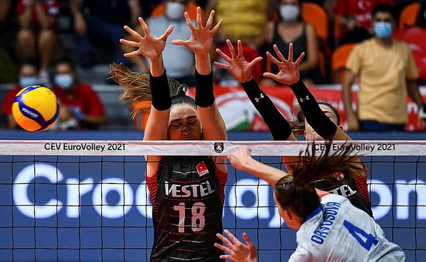 turkiye-polonya-maci-ne-zaman-saat-kacta-filenin-sultanlari-turkiye-polonya-ceyrek-final-voleybol-maci-hangi-kanalda-1630299931934.jpg