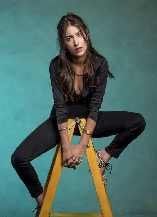 Hazal Kaya, saplantılı hayranından yine şikayetçi oldu-3