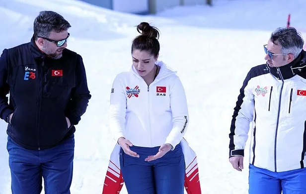 Teleferikten düşen çocuğu kurtaran Milli Kayakçı Sıla Kara, Slovenya’da kahraman ilan edildi-1